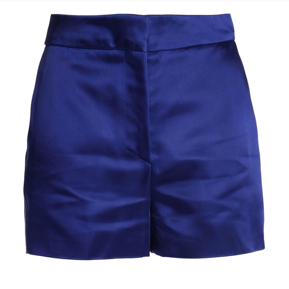 Stunning l, brand new, authentic Acne Studios callie Duchesse-satin shorts